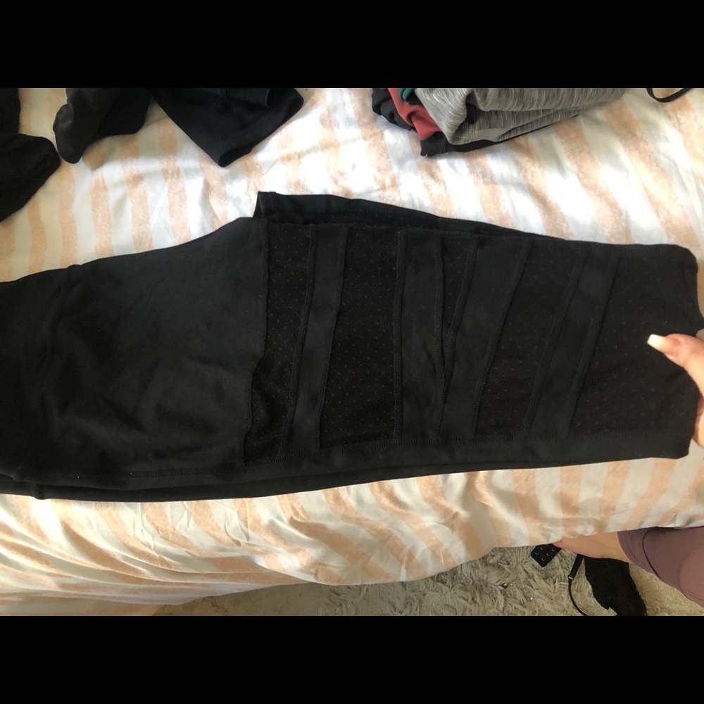 Electric yoga mesh workout leggings